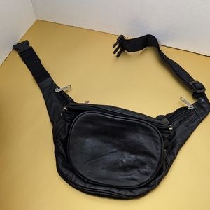 Black leather fanny bag with 5 pockets unbranded